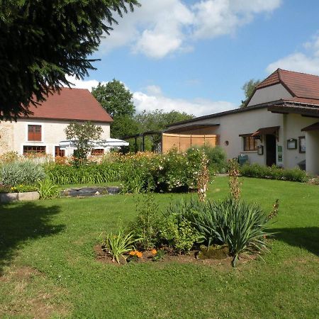 Tente Familiale Au Camping Hautoreille Bannes  Buitenkant foto