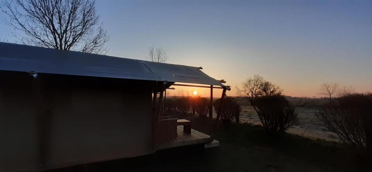 Tente Familiale Au Camping Hautoreille Bannes  Buitenkant foto
