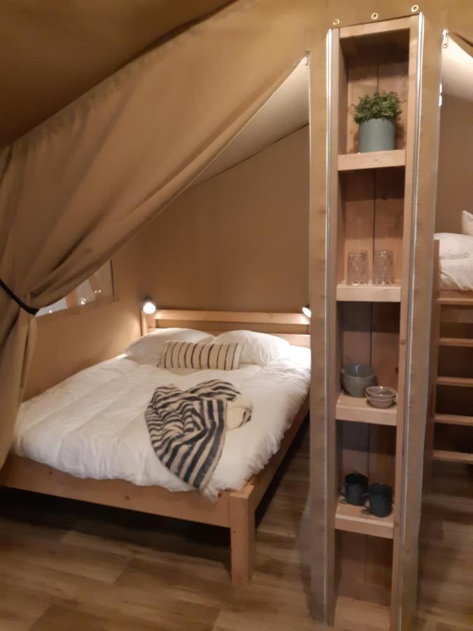 Tente Familiale Au Camping Hautoreille Bannes  Buitenkant foto