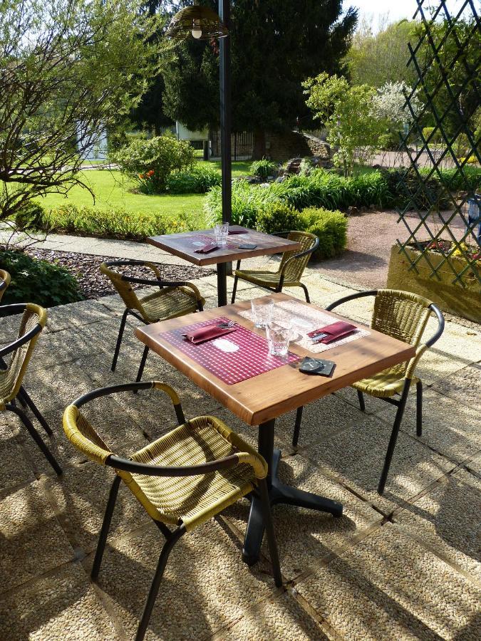Tente Familiale Au Camping Hautoreille Bannes  Buitenkant foto